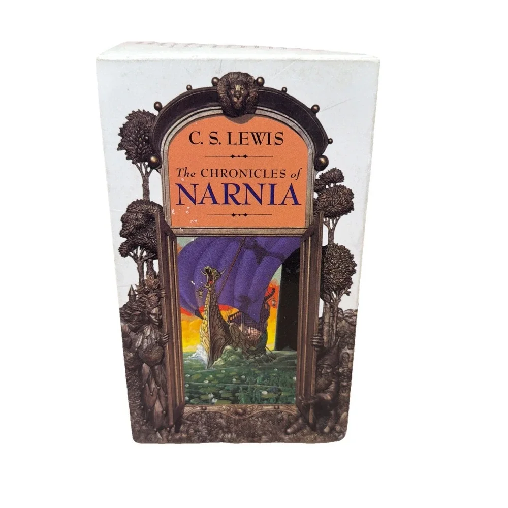 Vtg CHRONICLES of NARNIA by C.S. Lewis Paperback 7 Book Box Set 1994 EUC